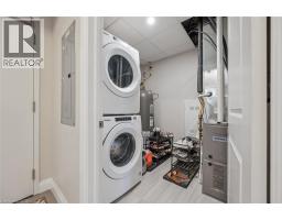 5 WAKE ROBIN Drive UnitNo. 113 - 23