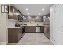 5 WAKE ROBIN Drive UnitNo. 113 - 7