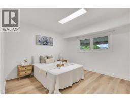 72 PINEMEADOW Crescent - 11