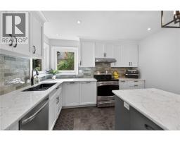 32 SYMPHONY Place - 14