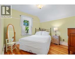 130 MOORE Avenue - 22