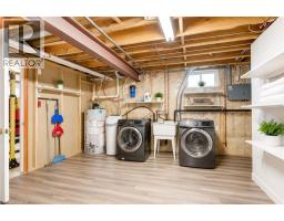121 HEMLOCK Road - 40