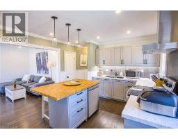 90 PRINCE CHARLES Drive - 12