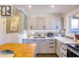 90 PRINCE CHARLES Drive - 13