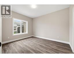 305 HENRY Street S - 16