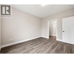305 HENRY Street S - 17
