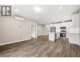 305 HENRY Street S - 8