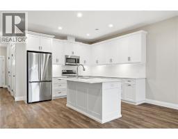 305 HENRY Street S - 9