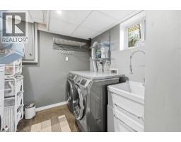 3299 SPRUCE Avenue - 35