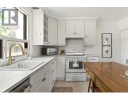 152 LONDON Street S - 21