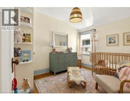 152 LONDON Street S - 27