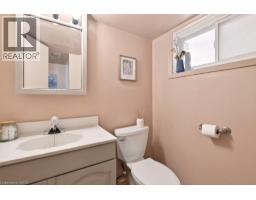 152 LONDON Street S - 42