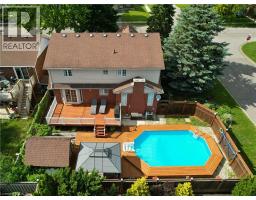 120 LYNNDALE Road - 2