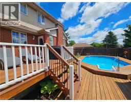 120 LYNNDALE Road - 4