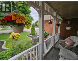 120 LYNNDALE Road - 7
