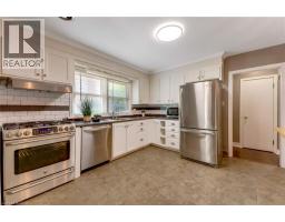 90 ARLINGTON Boulevard - 9