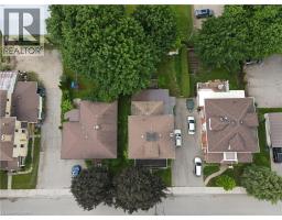 4 S DUNKE Street S - 4