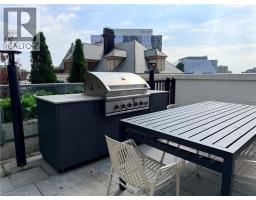 25 WELLINGTON Street S UnitNo. 705 - 15