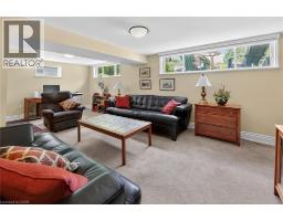 10 HELGA Court - 19