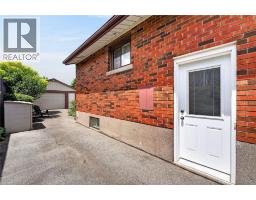 10 HELGA Court - 27