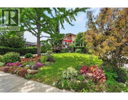 10 HELGA Court - 34