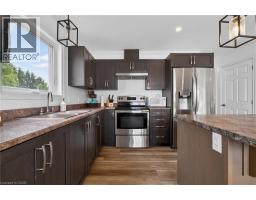85373 MACKENZIE CAMP RRNo.3 Road N - 12
