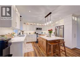32 APPLEWOOD Street - 10