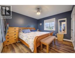 32 APPLEWOOD Street - 18