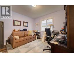 32 APPLEWOOD Street - 22