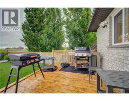 32 APPLEWOOD Street - 40