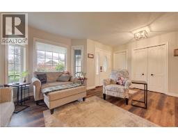 32 APPLEWOOD Street - 5