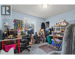 2100 KEVIN Crescent - 22