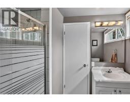 99 ELMHURST Drive - 31