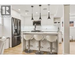 55 ROBARTS Drive - 39