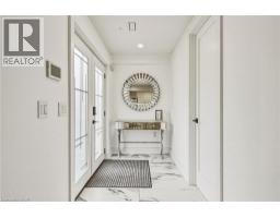 55 ROBARTS Drive - 43