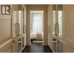 300 RANDALL Street UnitNo. PH1 - 32