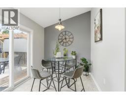 14 KENYON Crescent - 13