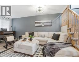 14 KENYON Crescent - 7