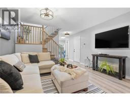 14 KENYON Crescent - 8