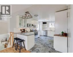 27 BLOOMSBURY Court - 8