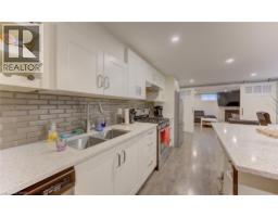 127 STRATHCONA Crescent - 31