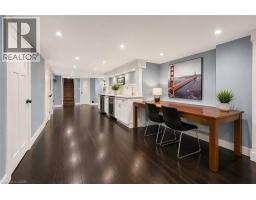 760 KINGSWAY Drive - 33