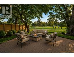 760 KINGSWAY Drive - 4