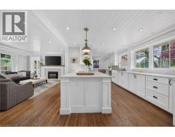 760 KINGSWAY Drive - 6
