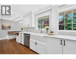 760 KINGSWAY Drive - 9