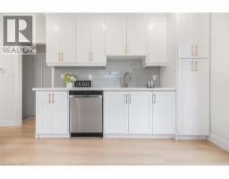 297 BRITANNIA Avenue - 20