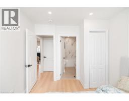 297 BRITANNIA Avenue - 27