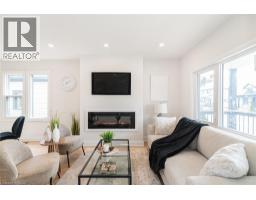 297 BRITANNIA Avenue - 4