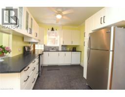 28 ST CLAIR Avenue - 17