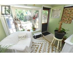 28 ST CLAIR Avenue - 21